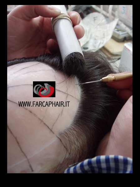 inserimento dei capelli su calotta