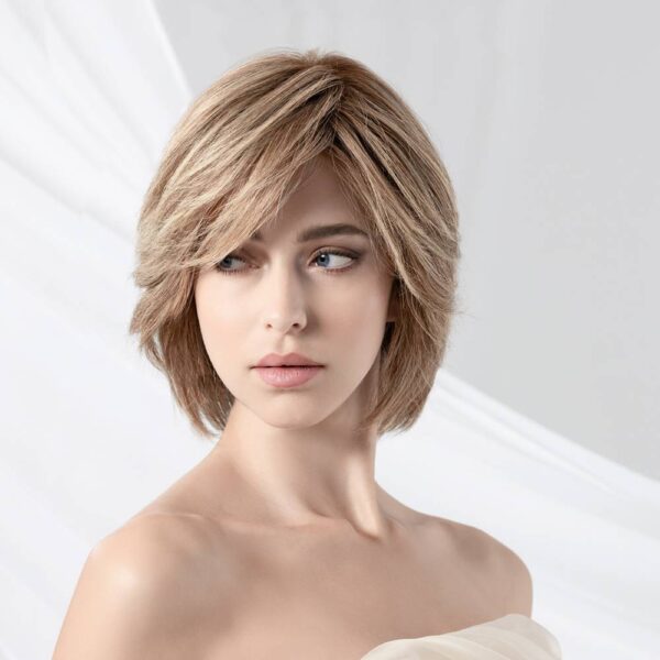 Parrucca Brilliance Plus Deluxe in Capello Naturale Pure Power